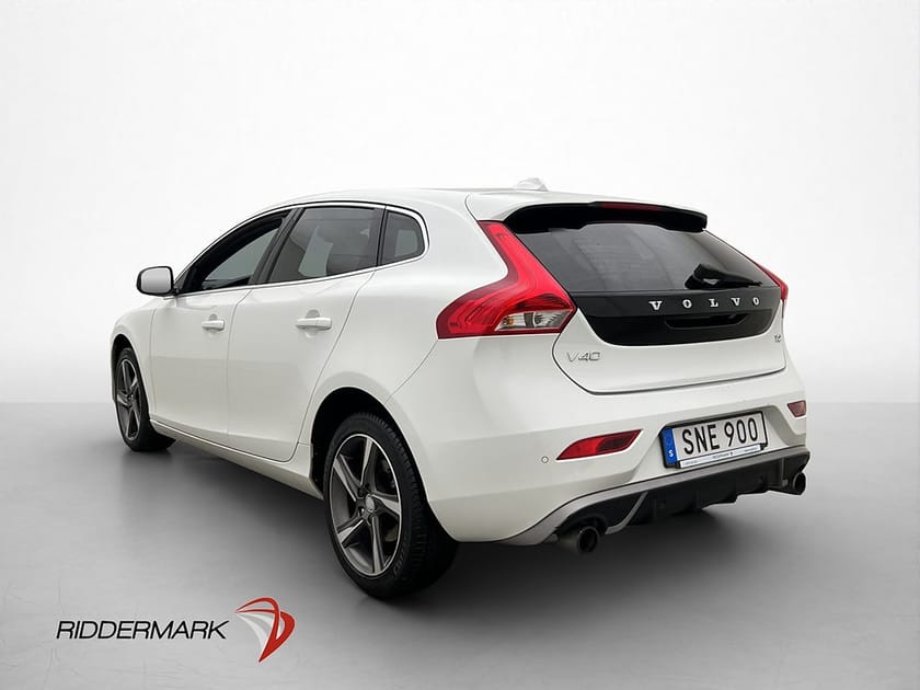 Bild 5 av Volvo V40 T2 122hk R-Design Skinn Värmare Kamera Adaptiv