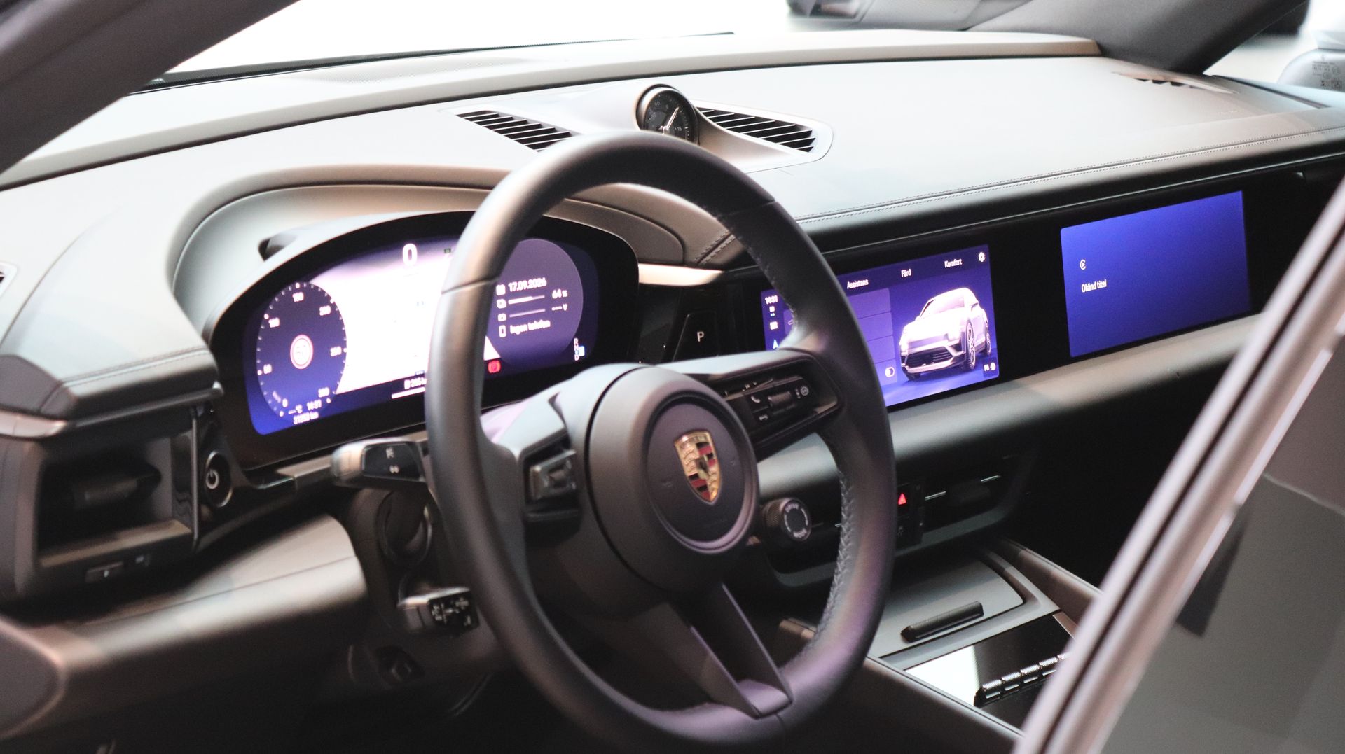 Porsche Macan 4 Electric 2025, bild 7/10