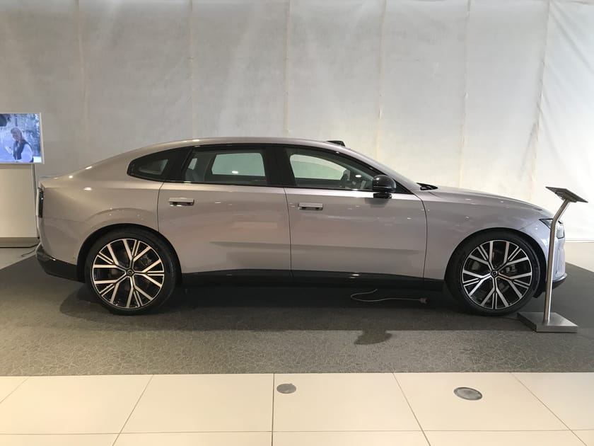 Bild 2 av Volvo ES90 Single Motor Extended Range Ultra