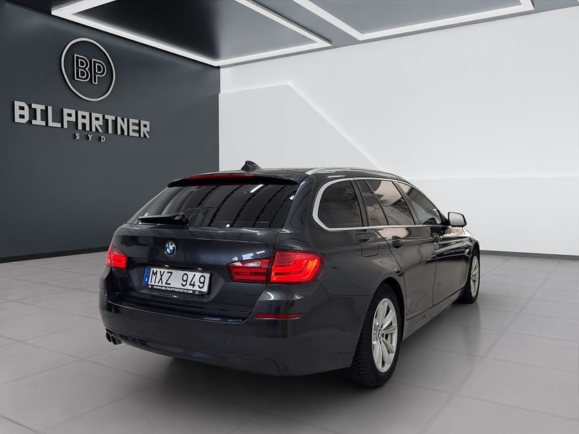 Bild 4 av BMW 520d Touring Steptronic/M Front/Ny servad