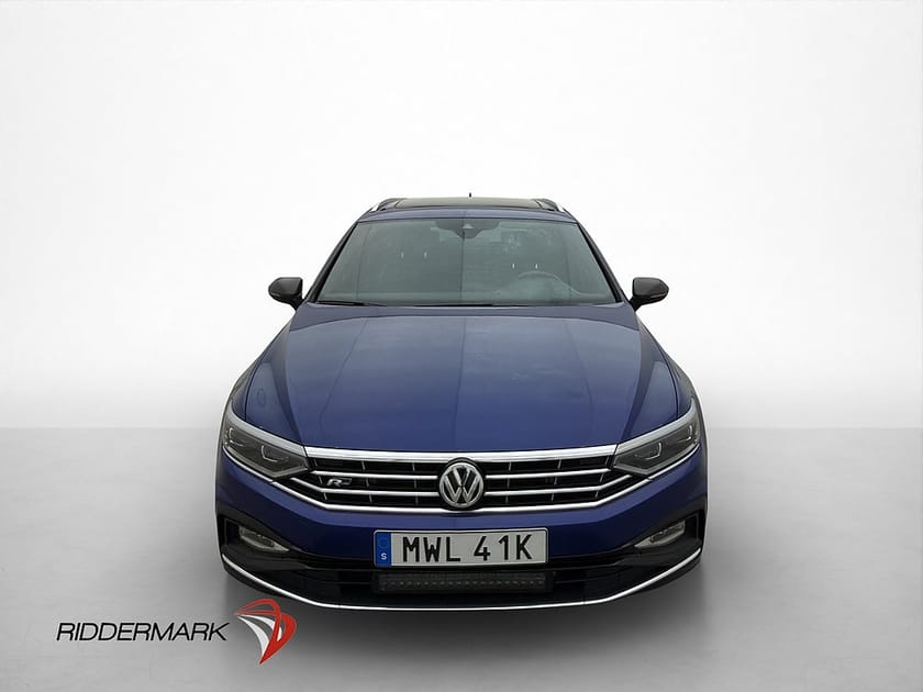 Bild 2 av Volkswagen Passat Sportscombi 2.0 TDI 240hk GTS R-Line Cockpit Dynaudio
