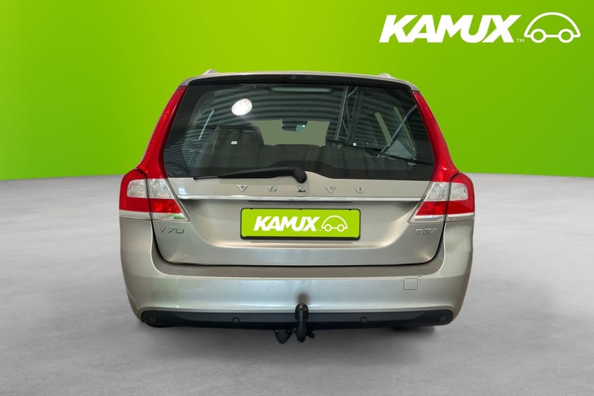 Bild 5 av Volvo V70 D3 Summum Classic GRILL PÅ KÖPET!   Taklucka Skinn Värmare Drag