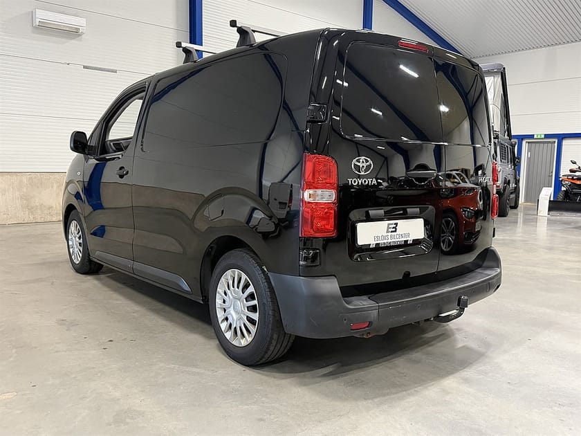 Bild 5 av Toyota Proace 1.6 D-4D 95hk / L1H1 / Manuell / Drag / HUD