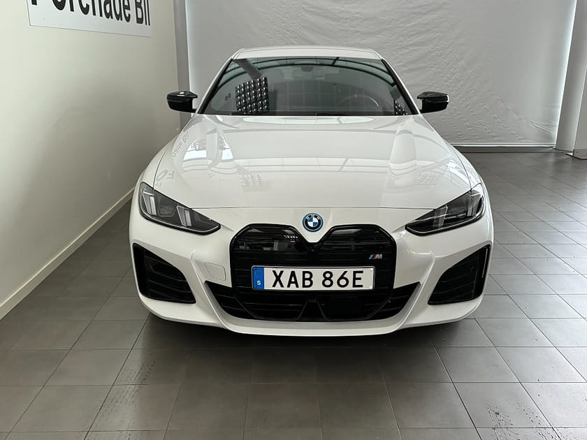 Bild 2 av BMW i4 M60 xDrive Gran Coupé 19" Comfort Access H/K Drag Rattvärme
