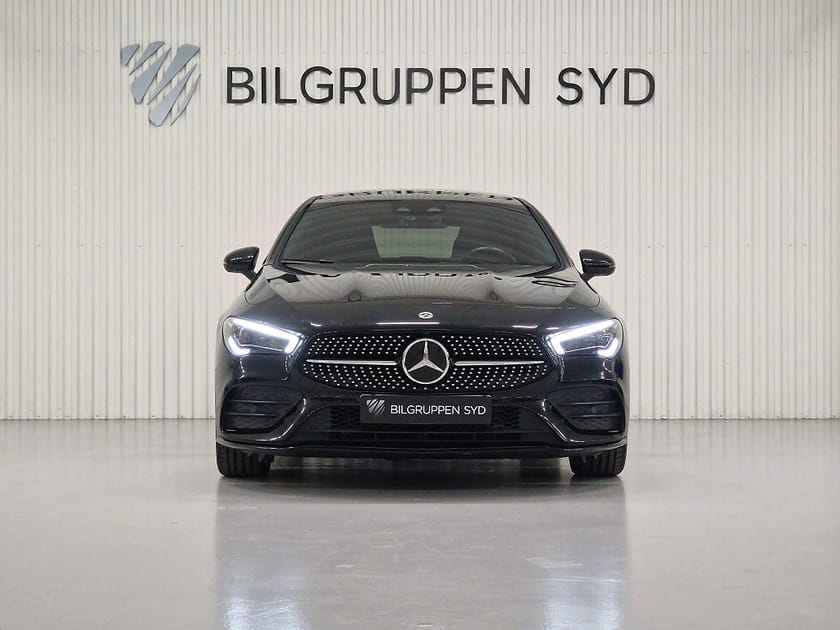 Bild 2 av Mercedes-Benz CLA 250 4MATIC 7G-DCT AMG|Night|Panorama|Burmester®|360°|