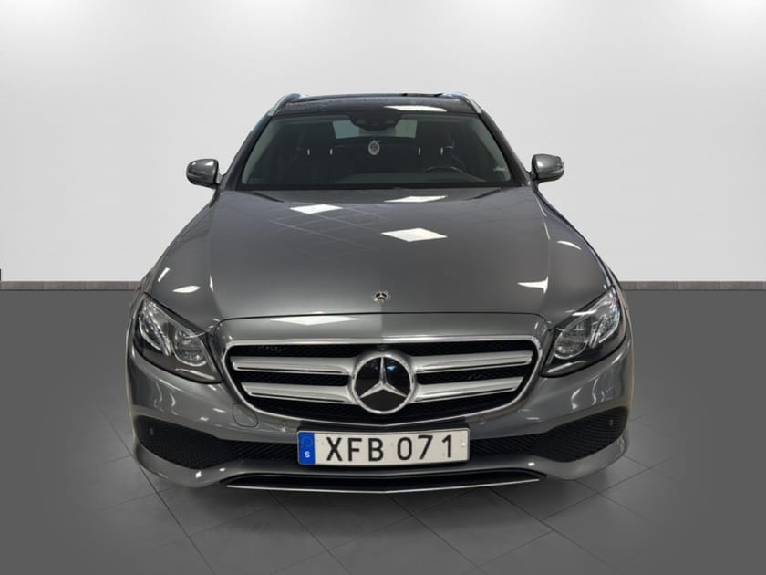 Bild 2 av Mercedes-Benz E 220 T d 4MATIC Avantgarde