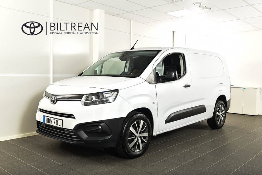 Bild 1 av Toyota ProAce City Long 1,5D Comfort MOMS Drag Backkamera Värmare