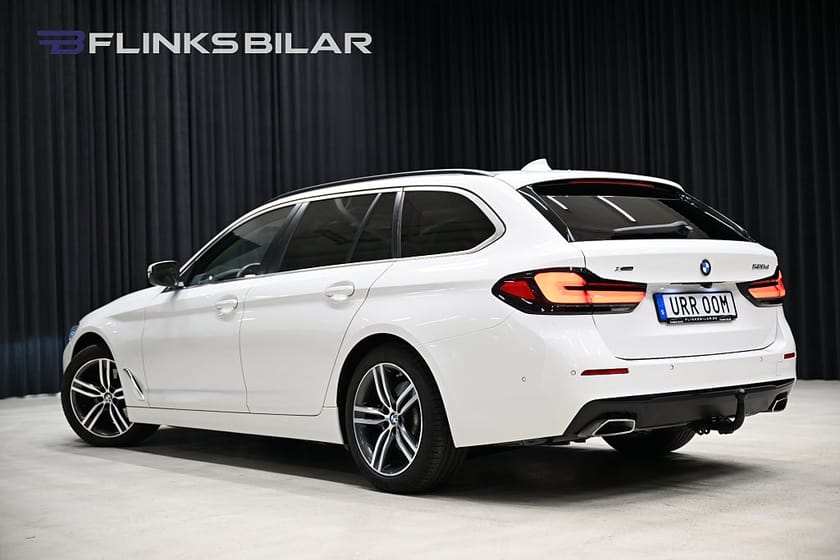 Bild 4 av BMW 520d xDrive Touring Pano Navi Skinn Backkamera D-Värm Drag