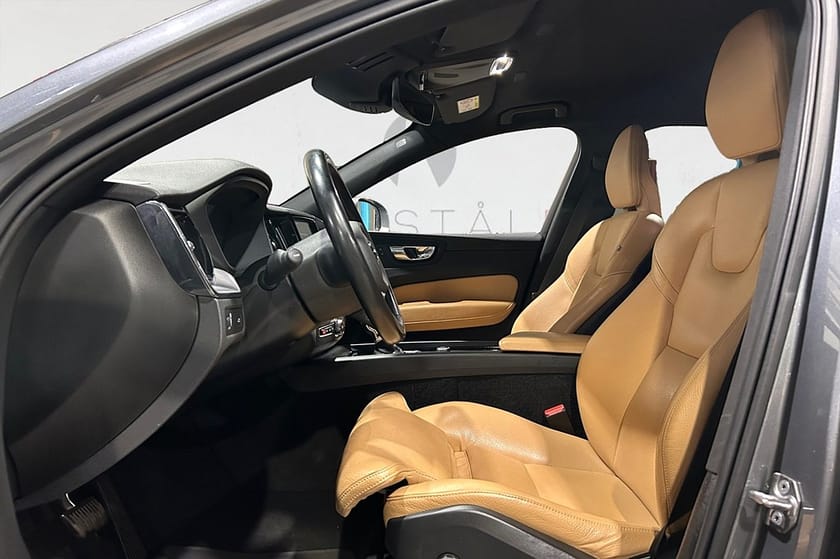 Bild 3 av Volvo XC60 T5 Polestar 253 HK AUT AWD MOMENTUM ADVANCED VOC DRAG 19"