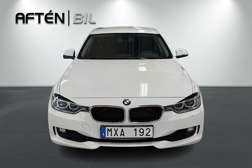 Bild 2 av BMW 318d Sedan Bluetooth|Sv-såld|2 Brukare