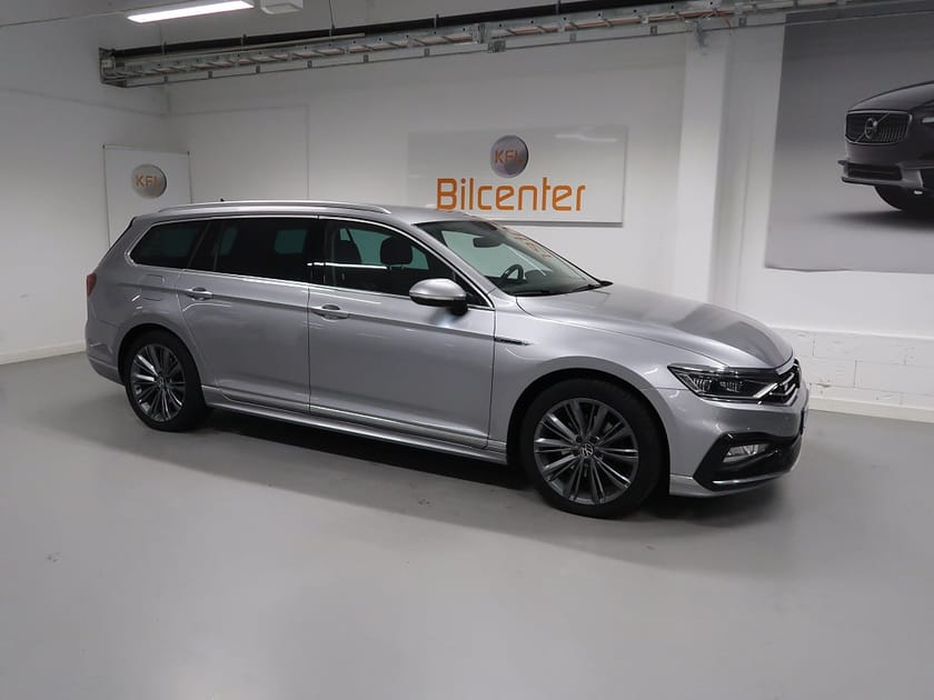 Bild 4 av Volkswagen Passat Sportscombi 2.0 TDI 4M GT R-Line V-Däck ingår Cockpit-Drag-Kamera-V