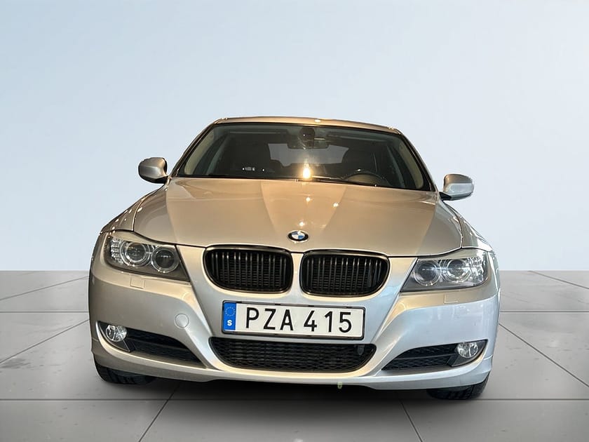 Bild 2 av BMW 320d xDrive Sedan 320 Låg skatt/MoK/SoV/P-sens/AUX