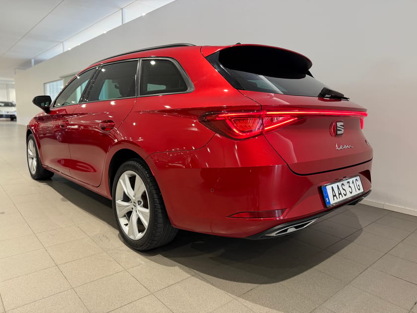 Bild 4 av SEAT León Sportstourer e-Hybrid / Dargkrok / Backkamera / Navigation /