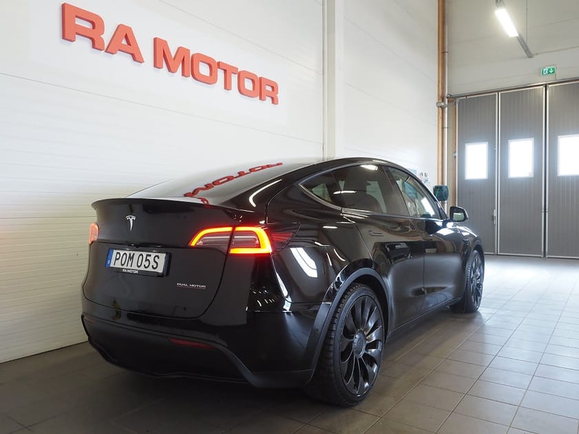 Bild 5 av Tesla Model Y Performance 534hk | Dragkrok | Pano | Moms |