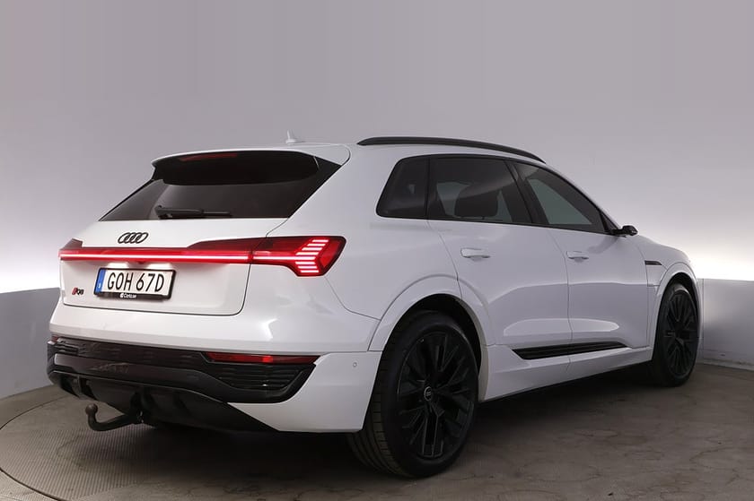 Bild 5 av Audi Q8 55 e-tron quattro S-line Pano HUD 360 Elstol Drag