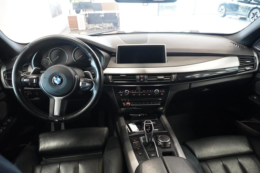 Bild 3 av BMW X5 xDrive30d M Sport Innovation Komfort Pano H K 20 Värmare