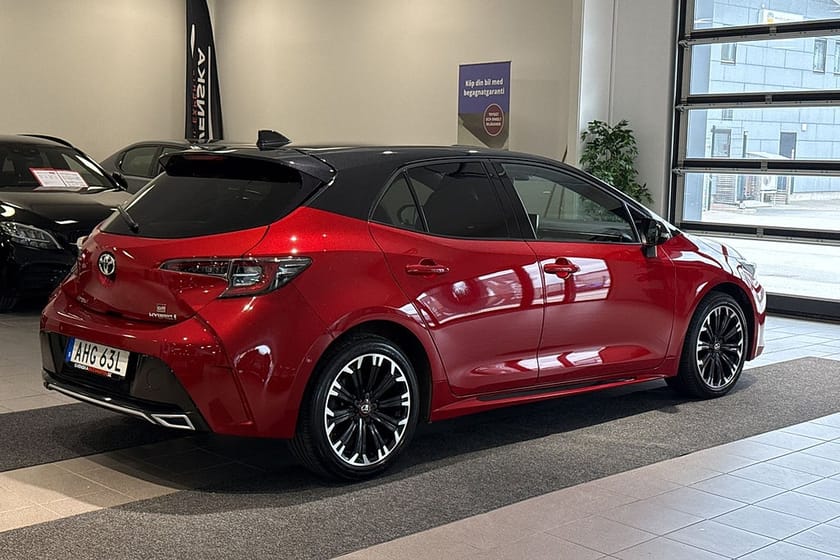 Bild 4 av Toyota Corolla Hybrid 122hk GR Sport/Teknikpaket/B-Kamera/Carplay