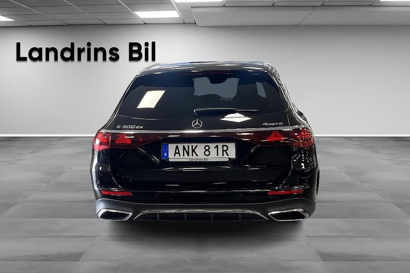 Bild 5 av Mercedes-Benz E 300 de 4MATIC T 9G-Tronic / AMG Line