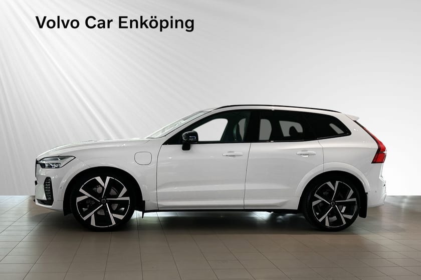 Bild 3 av Volvo XC60 T6 Plus Black Nordic Edition