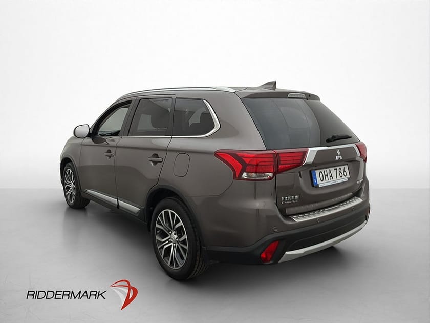 Bild 5 av Mitsubishi Outlander 2.0 MIVEC 7-Sits Kamera Adaptiv-Fart
