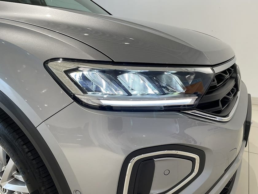 Bild 5 av Volkswagen T-Roc TSI 110 HK B-Kamera | Dragkrok
