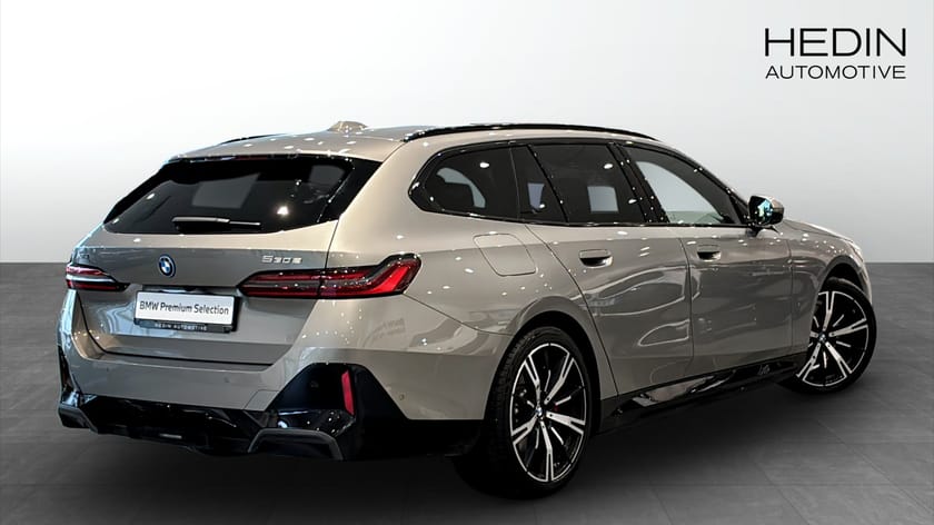 Bild 2 av BMW 530e xDrive Touring M Sport PRO Business Edition Drag,Rattvärme,360 kamera