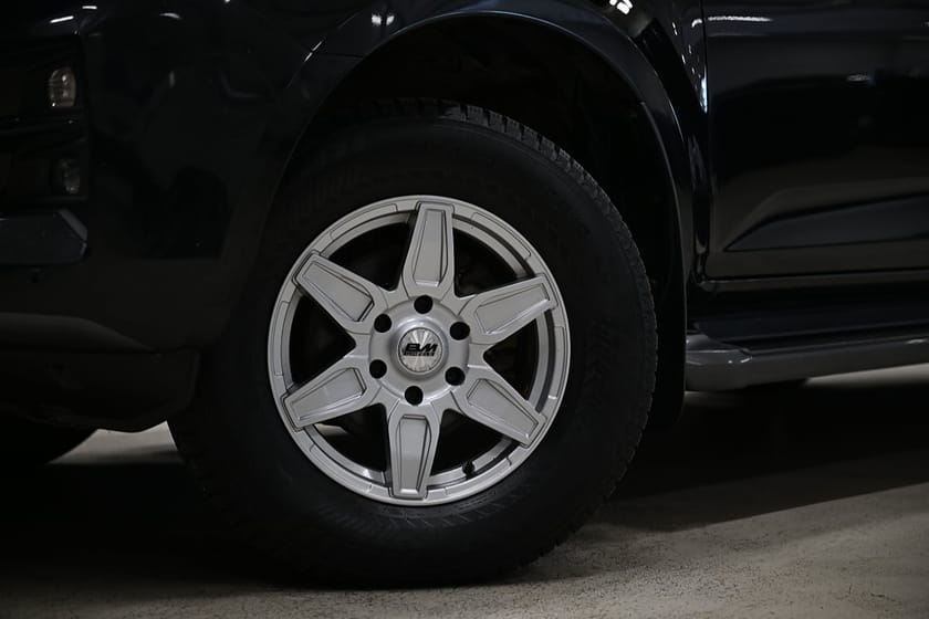 Bild 5 av Isuzu D-Max Crew Cab 163HK Automat|Kåpa|Drag|Värmare|XRX|Släde|EnÄgare|Moms