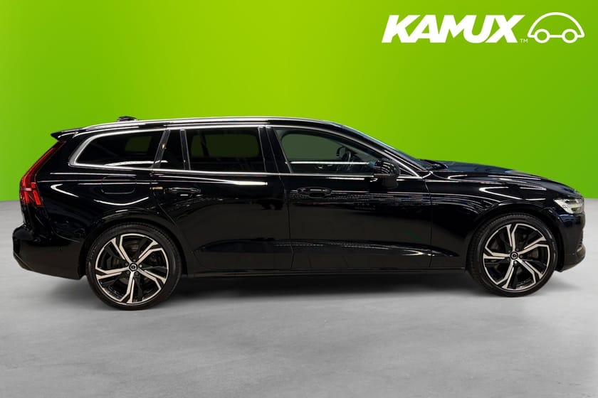 Bild 2 av Volvo V60 Recharge T6 II AWD Core Bright 350hk  H/K B-kam Drag Rattvärme
