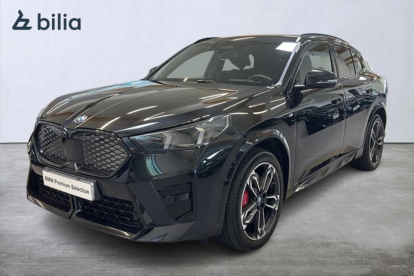 Bild 1 av BMW iX2 xDrive30 M Sport Pro Innovation Dragkrok Elstolar HK