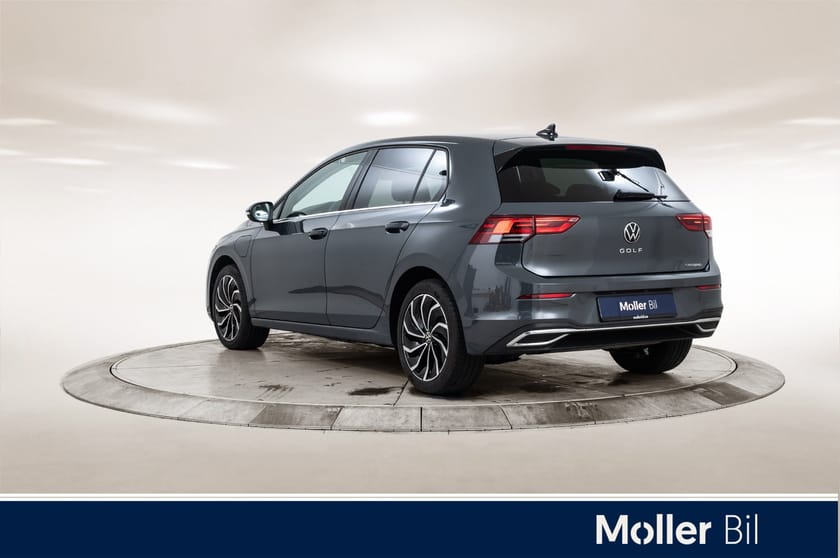 Bilde 3 av Volkswagen Golf eHybrid 8 style      dsg
