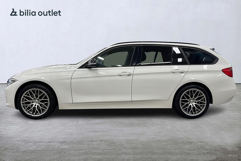 Bild 2 av BMW 320d xDrive Touring Sport line 184hk Sensorer
