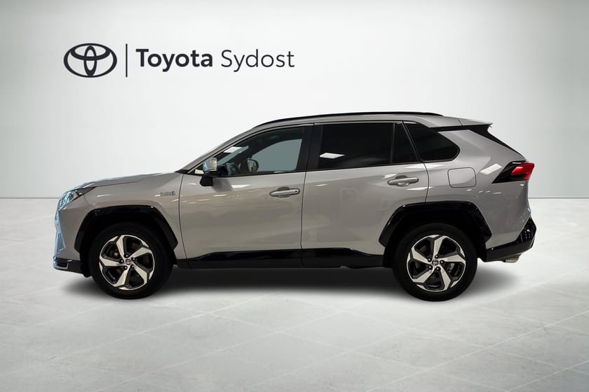 Bild 3 av Toyota RAV4 Laddhybrid Plug-In Hybrid AWD-I Active Drag Automat Rattvärme Backkamera