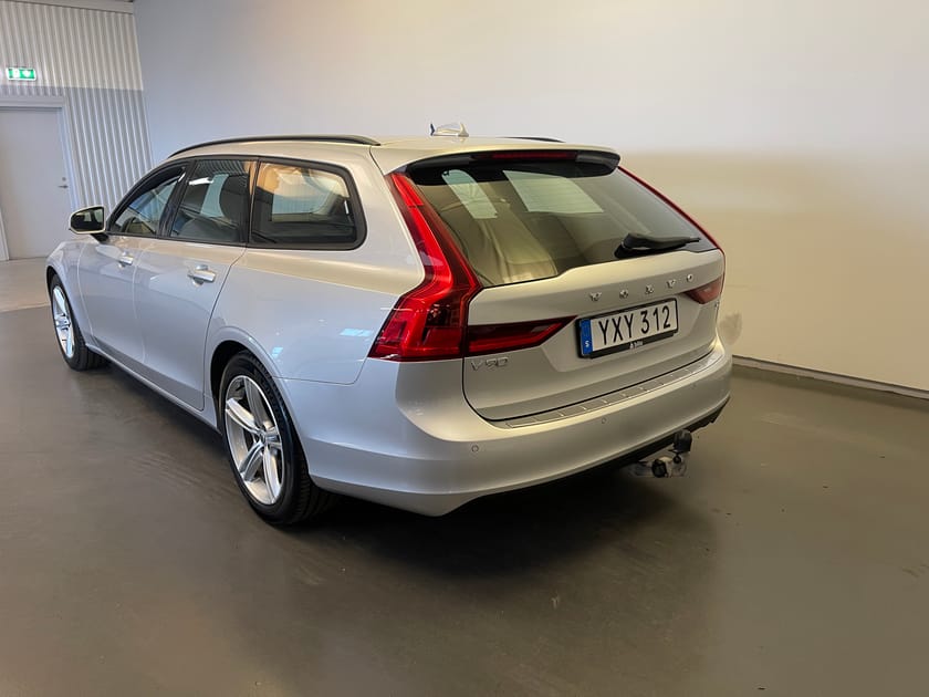 Bild 3 av Volvo V90 D3 Business/ Intellisafe Assist/ Parkering sensorer Bak/ On Call/ 10.000kr Tillbehör/