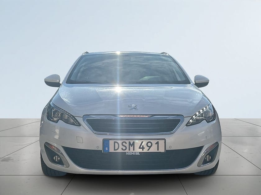 Bild 2 av Peugeot 308 SW 1.2 PureTech 130 Allure Drag Mvärme Panorama S&V-däck