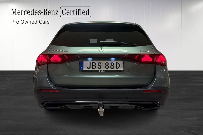 Bild 5 av Mercedes-Benz E 300 de 4MATIC All-Terrain Drag/Pano/Burmester/Nightpackage