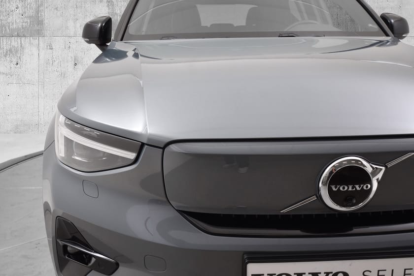 Bilde 4 av Volvo XC40 Recharge Twin 408 HK/Ultimate/20" S./P. Soltak/360 g.k./Hengerfeste
