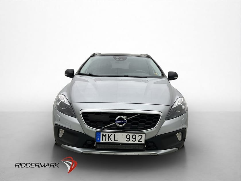Bild 2 av Volvo V40 Cross Country T4 AWD 180hk Summum Pano Navi Skinn