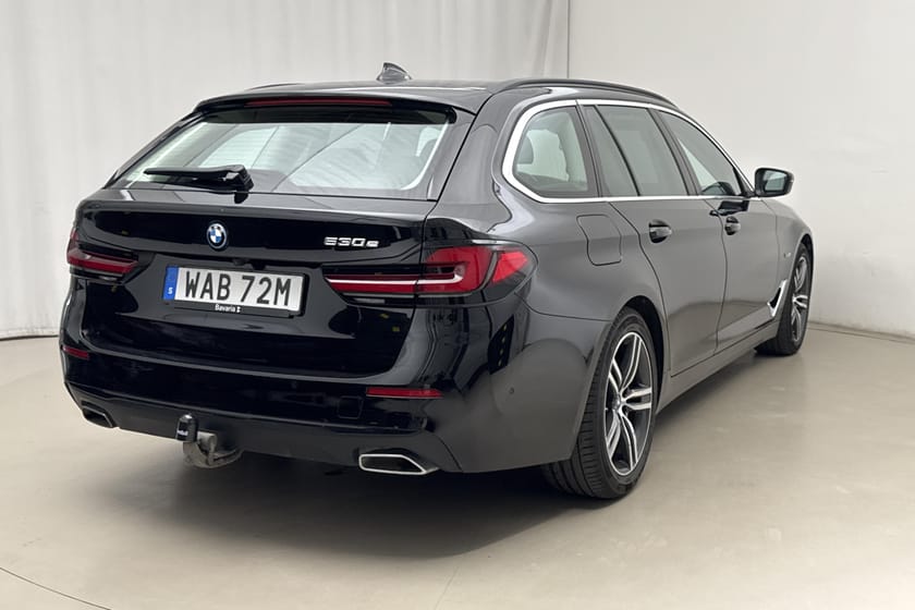Bild 3 av BMW 530e Touring 530 12kWh 292hk Connected H/K Läder