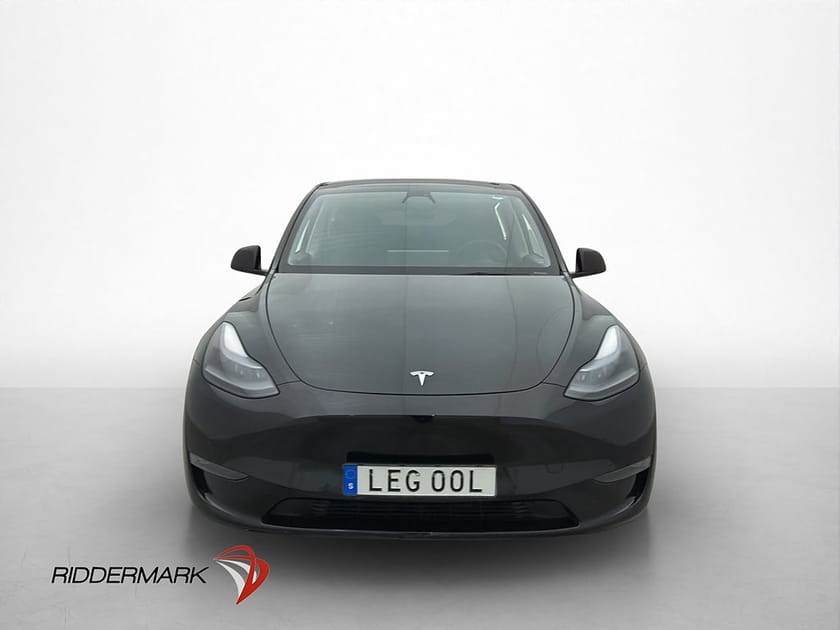 Bild 3 av Tesla Model Y Long Range AWD Dragkrok MOMS Svensksåld