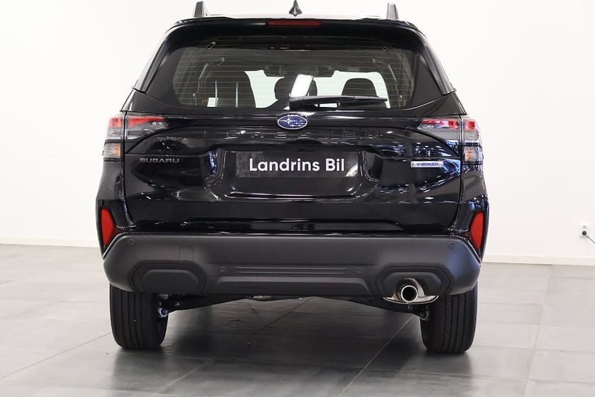 Bild 2 av Subaru Forester e-Boxer Adventure Hybrid Dragkrok vinterhjul