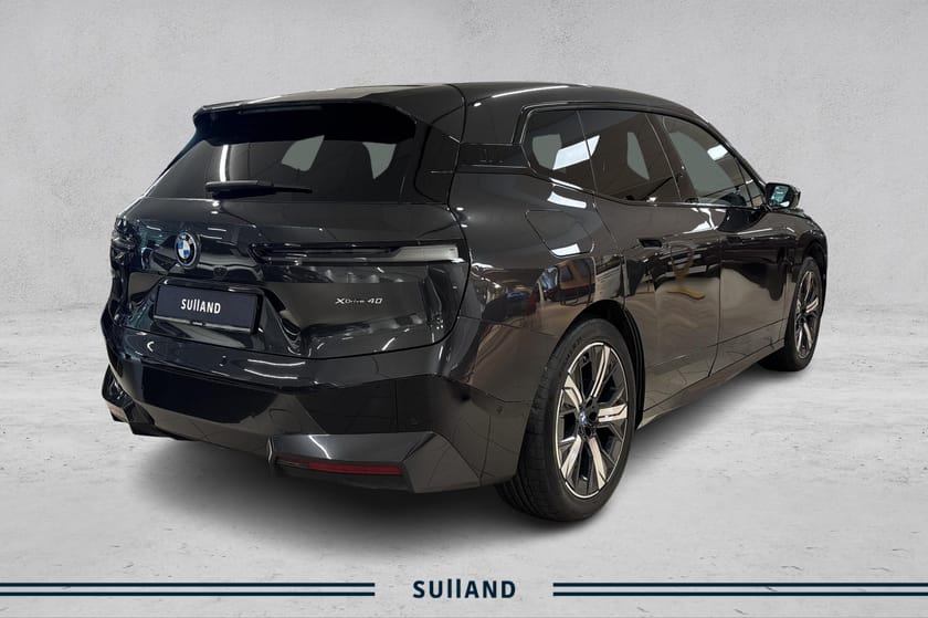 Bilde 5 av BMW iX xDrive40 Signature-package | Sportspakke | Velholdt