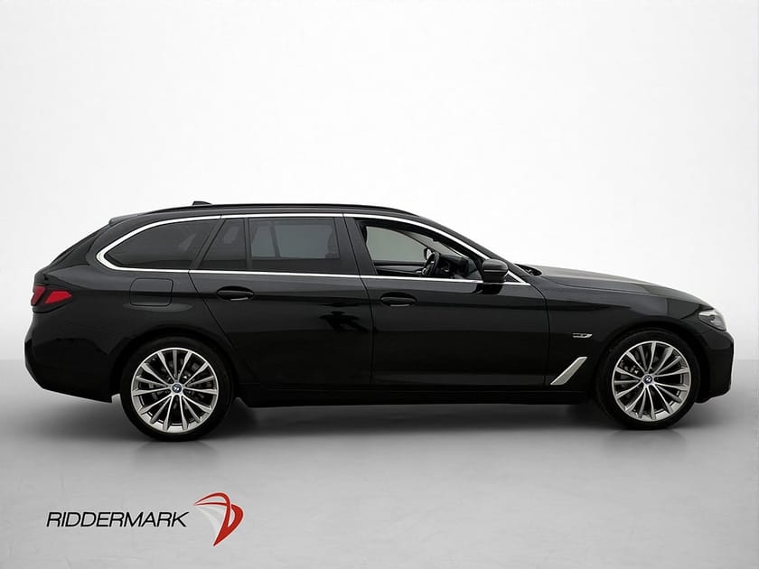 Bild 4 av BMW 530e Touring 292hk Skinn Kamera Navi CarPlay