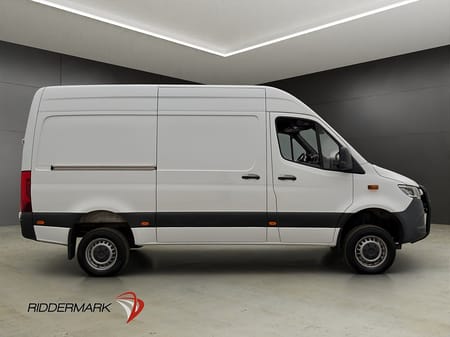 Mercedes-Benz Sprinter 319 CDI 4x4 Panel Van L2H2 Värm Drag B-Kamera Moms