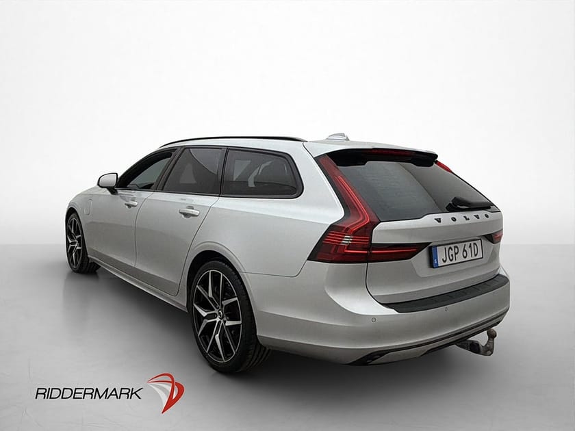 Bild 5 av Volvo V90 T8 AWD 392hk R-Design HuD H/K Pano Drag BLIS