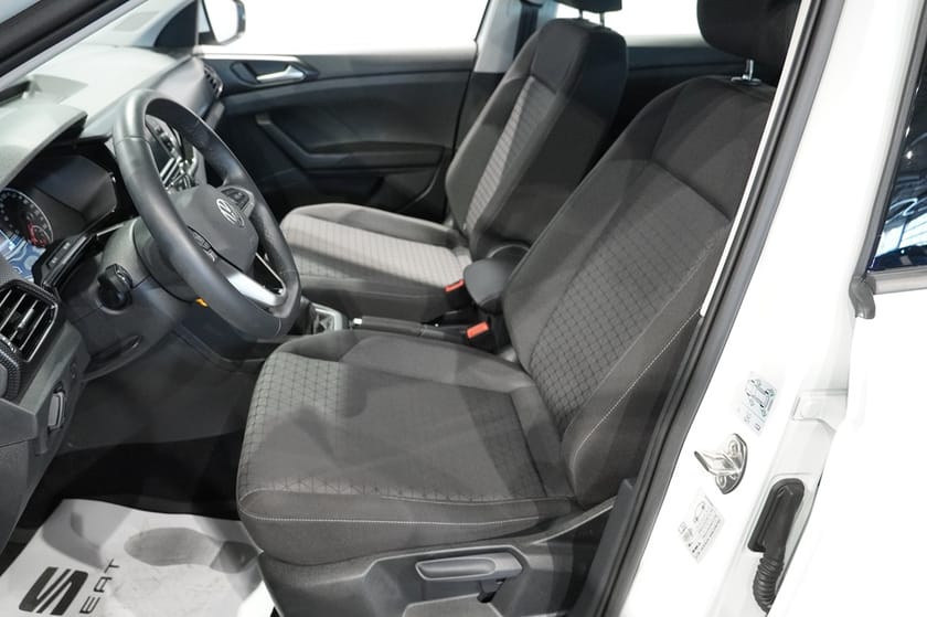 Bild 4 av Volkswagen T-Cross 1.0 TSI PF  TSI 95 HK  5 VX