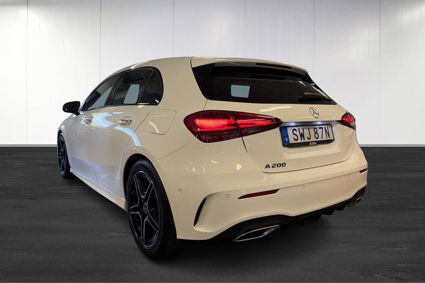 Bild 4 av Mercedes-Benz A 200 Moms/AMG/Panelbelysning/Backkamera