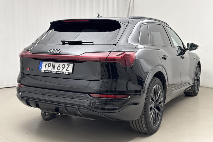 Bild 3 av Audi Q8 55 e-tron quattro (408hk) Panorama Helläder