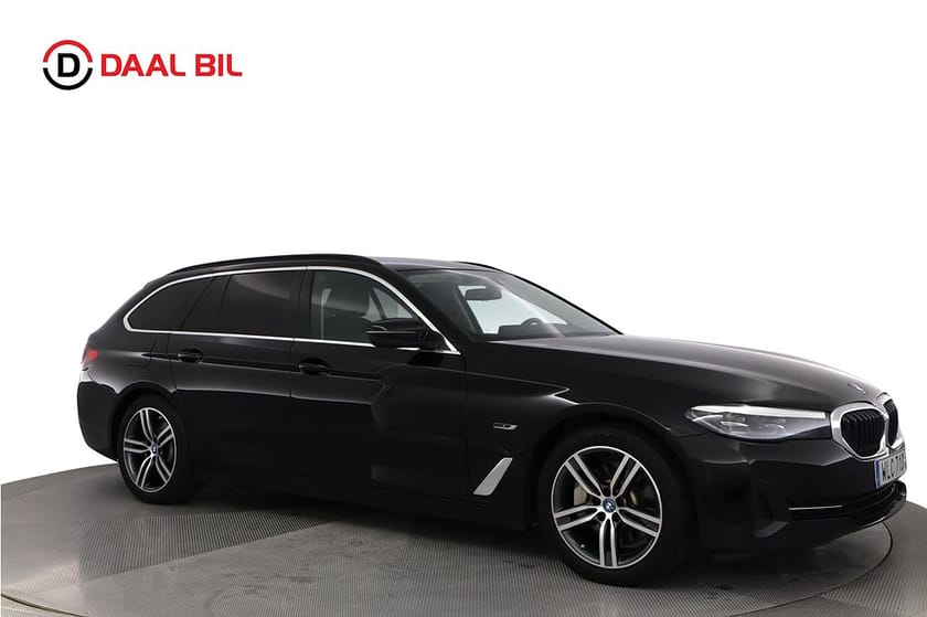 Bild 4 av BMW 530e Touring 12 kWh 292HK B-KAM DRAG NFC NAVI APP-CONNECT