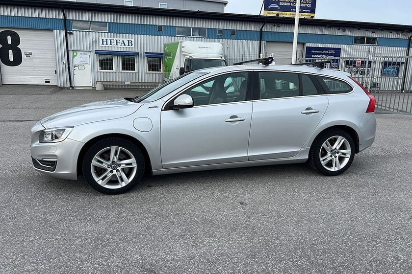 Bild 2 av Volvo V60 D5 Plug-in Hybrid AWD Summum Aut
