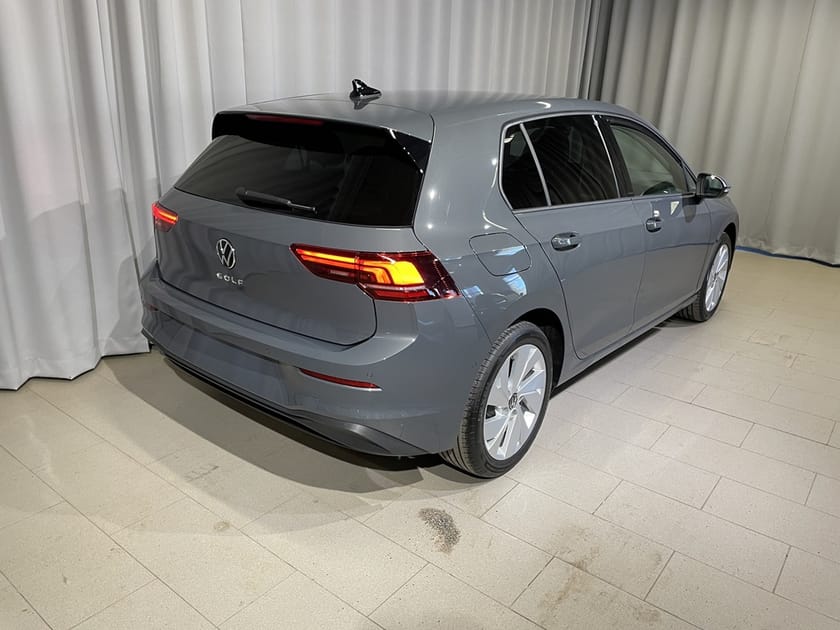 Bild 4 av Volkswagen Golf LIFE EDITION 1,5 TSI 150 HK, Metallic